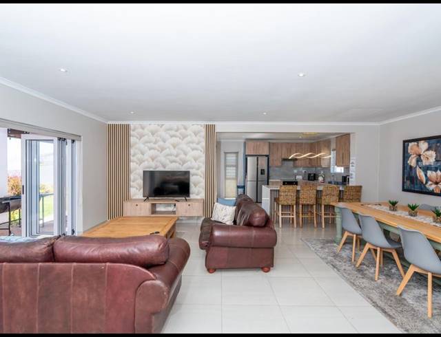 3 BEDROOM HOUSE FOR SALE IN LANGEBAAN NORTH